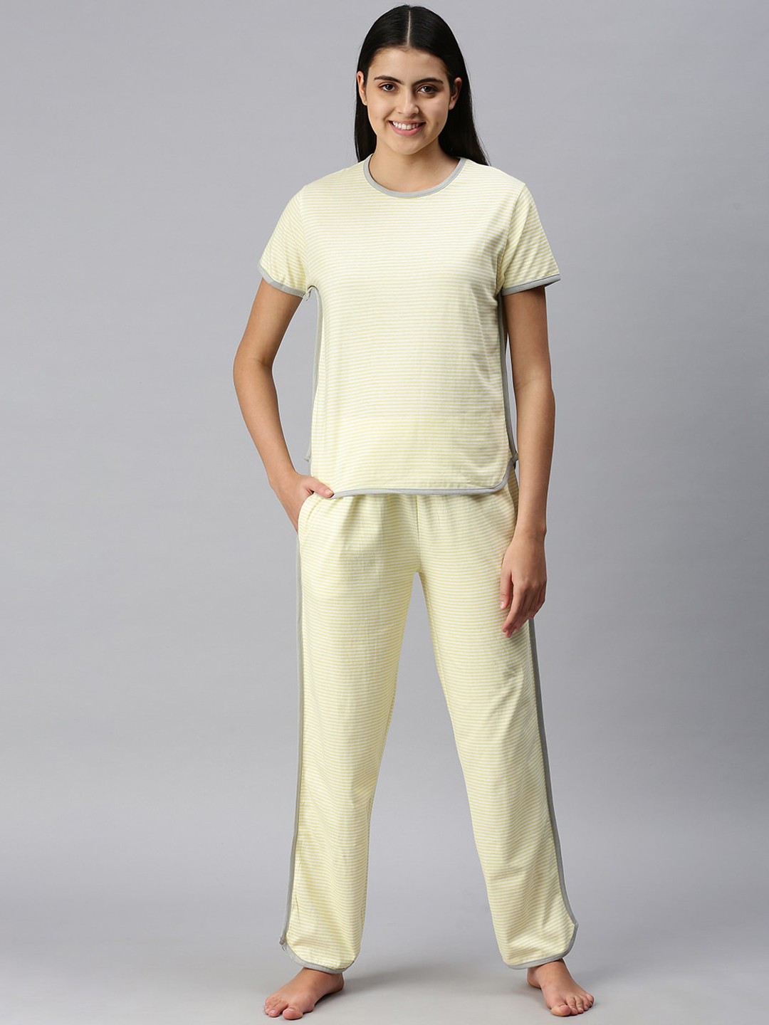

De Moza Women Yellow Cotton Night suit