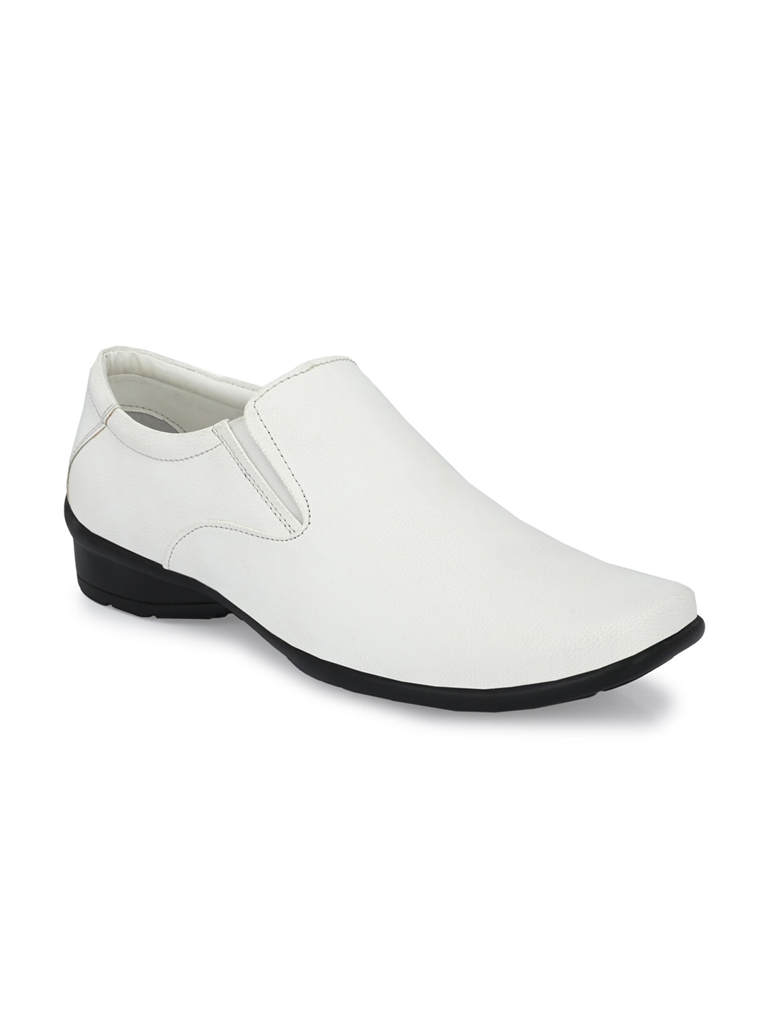 

KLEAT Men White Solid Formal Slip-On Shoes