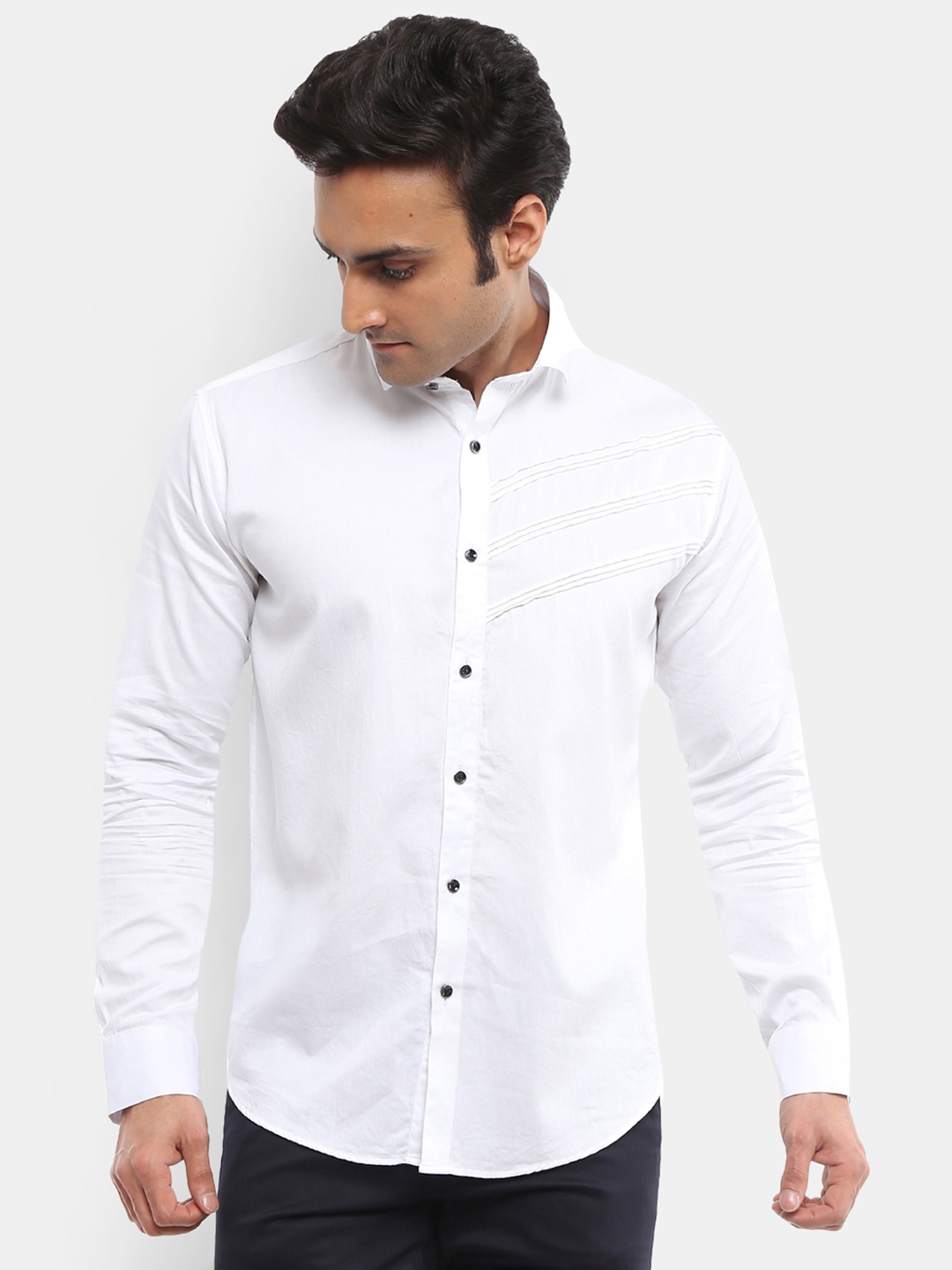 

V-Mart Men White Standard Regular Fit Cotton Casual Shirt