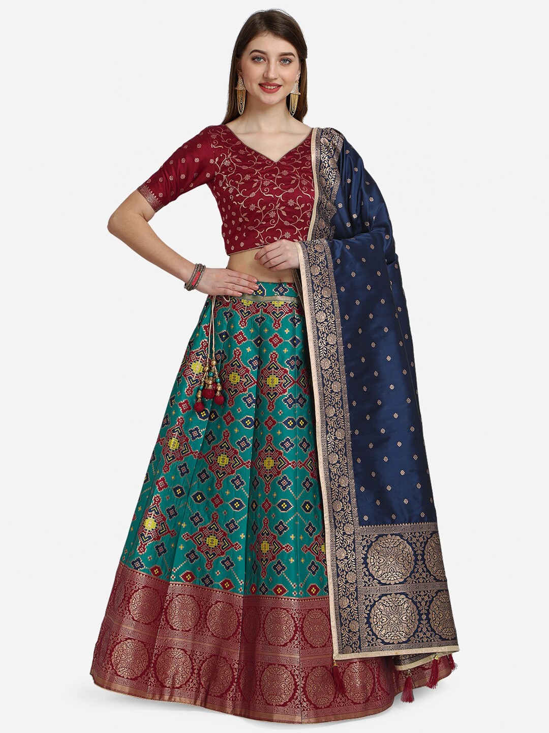 

NAKKASHI Green & Blue Unstitched Lehenga & Blouse With Dupatta