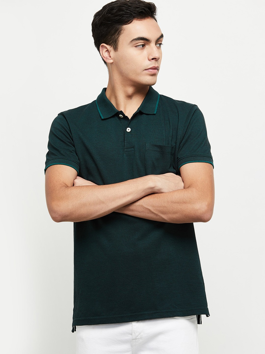 

max Men Green Polo Collar T-shirt