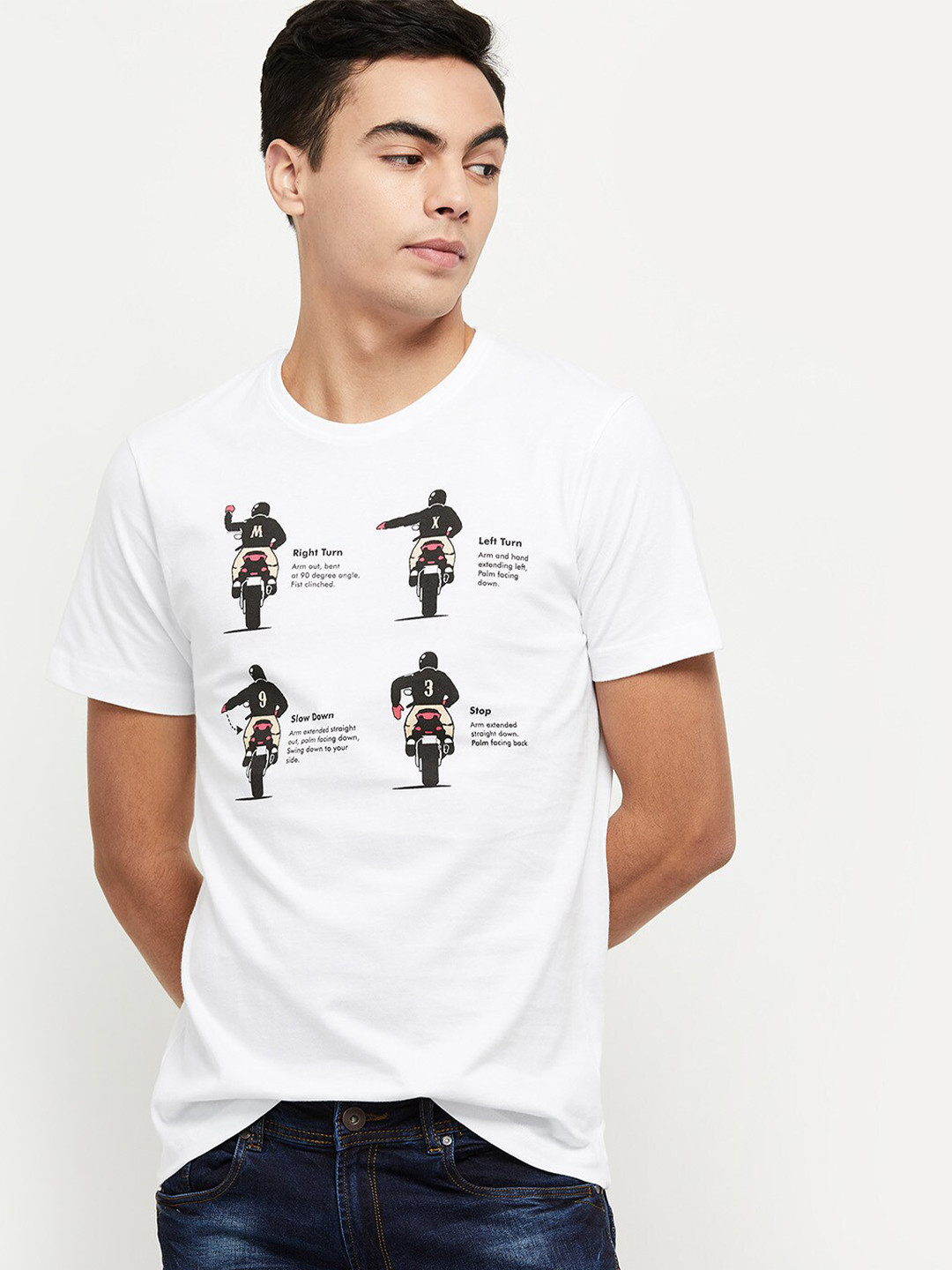 

max Men White Graphic Printed Cotton T-shirt