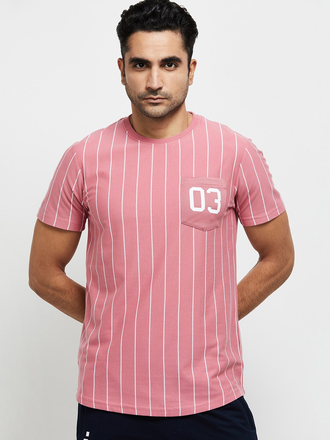 

max Men Pink Striped T-shirt