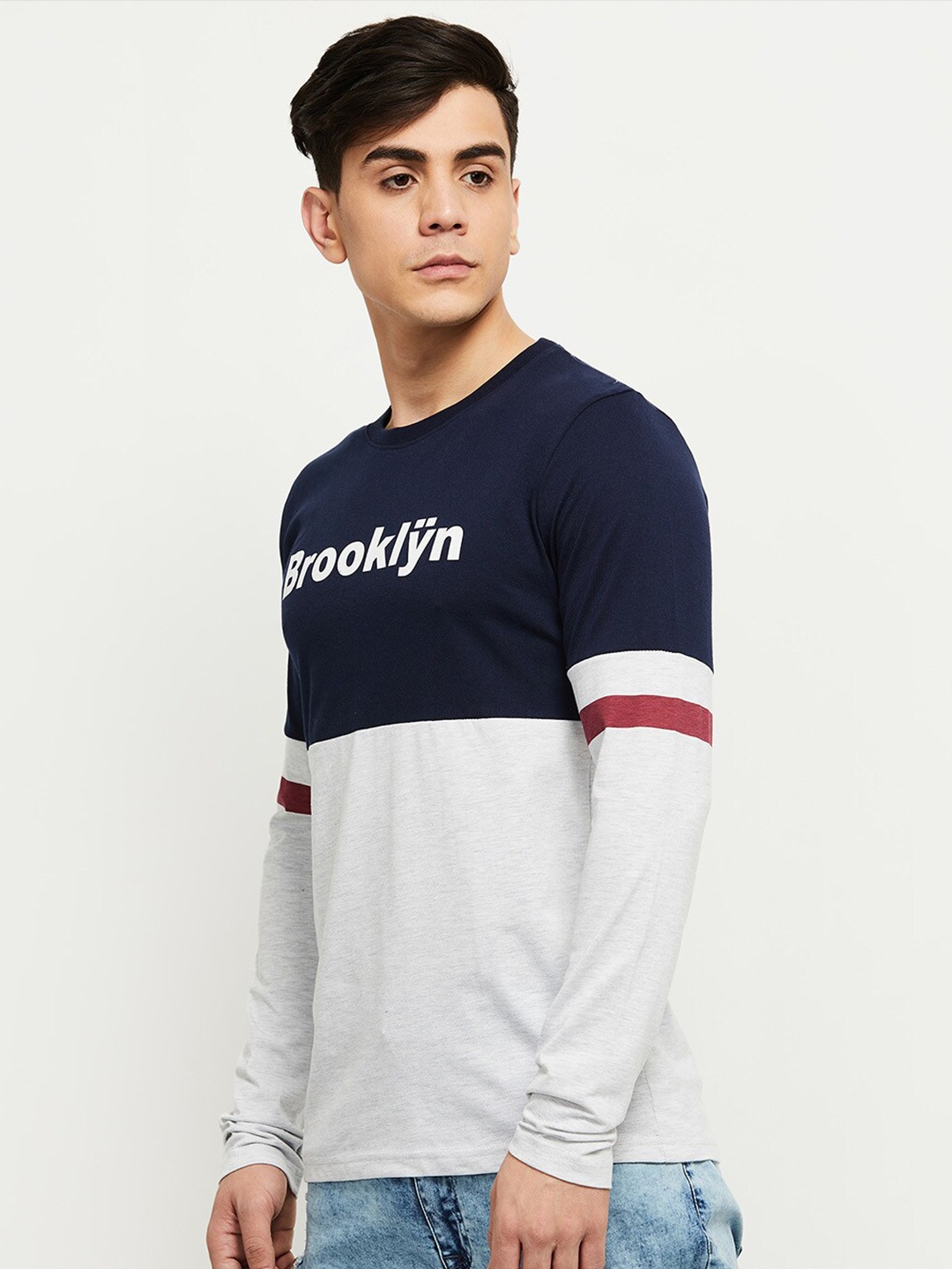 

max Men Navy Blue & Grey Printed T-shirt