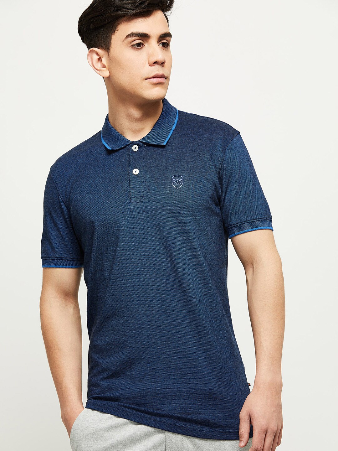 

max Men Blue Polo Collar T-shirt