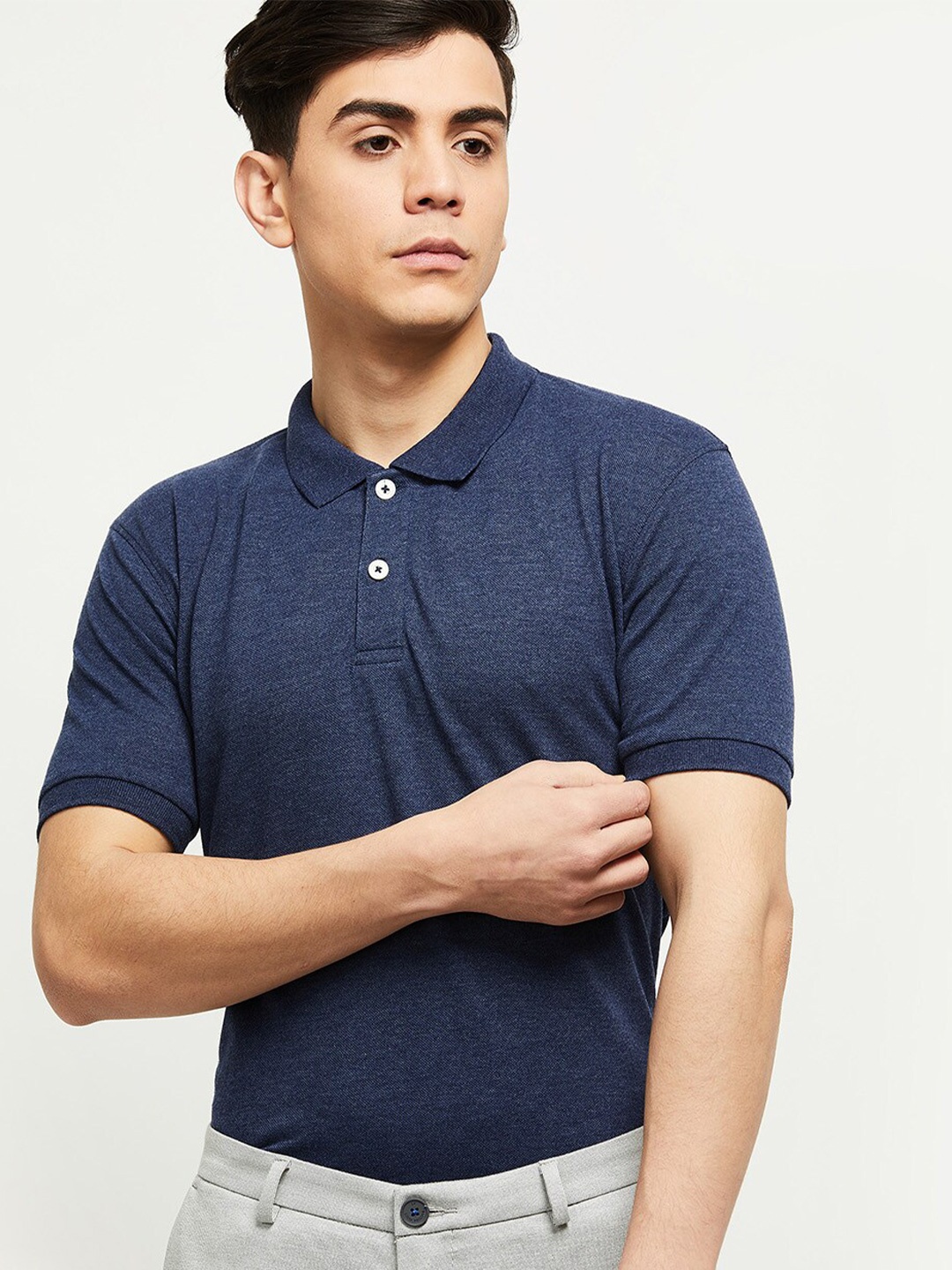 

max Men Navy Blue Polo Collar Indigo T-shirt