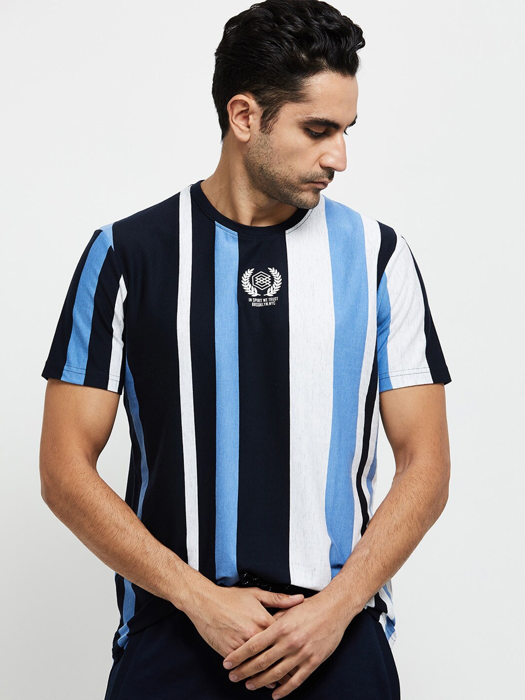 

max Men Navy Blue Striped T-shirt