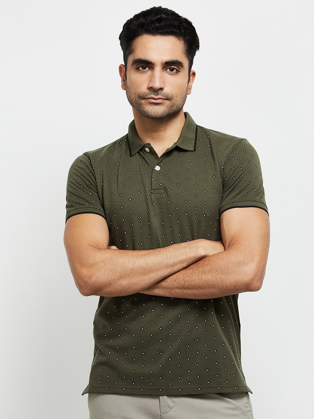 

max Men Olive Green Micro Ditsy Printed Polo Collar T-shirt
