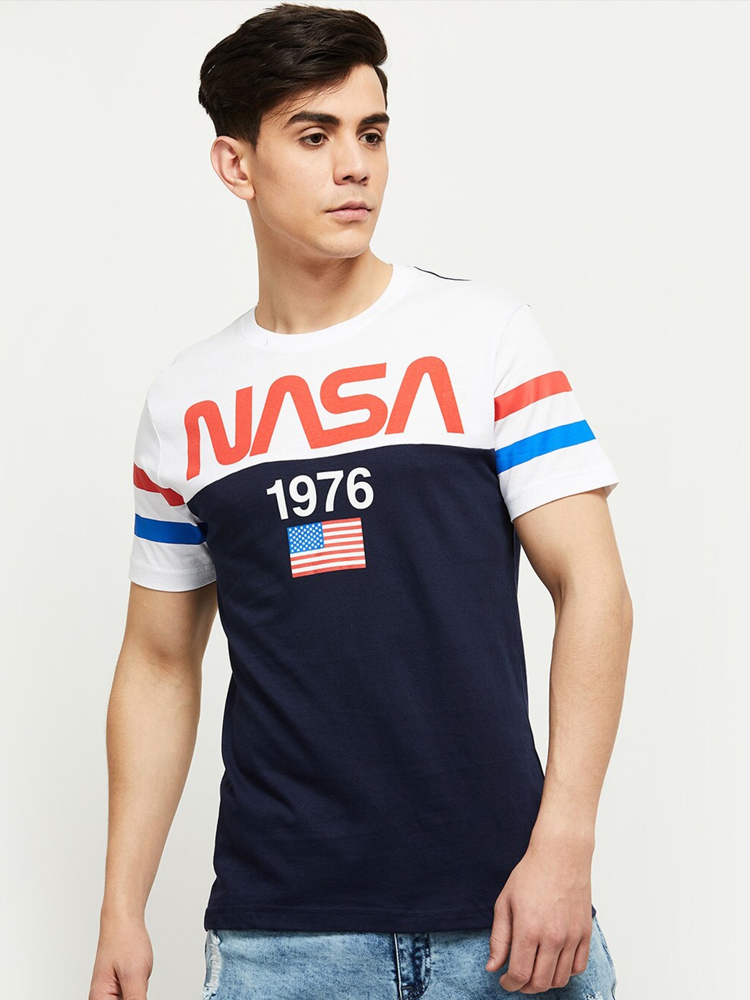 max Men White Typography Colourblocked Applique T-shirt