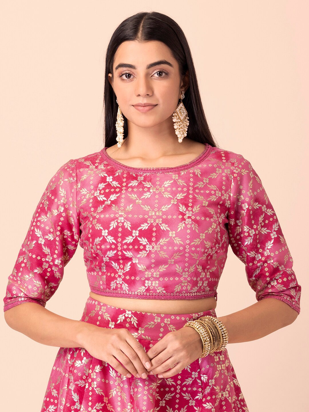 

INDYA Pink Bandhani Foil Print Cut Out Blouse