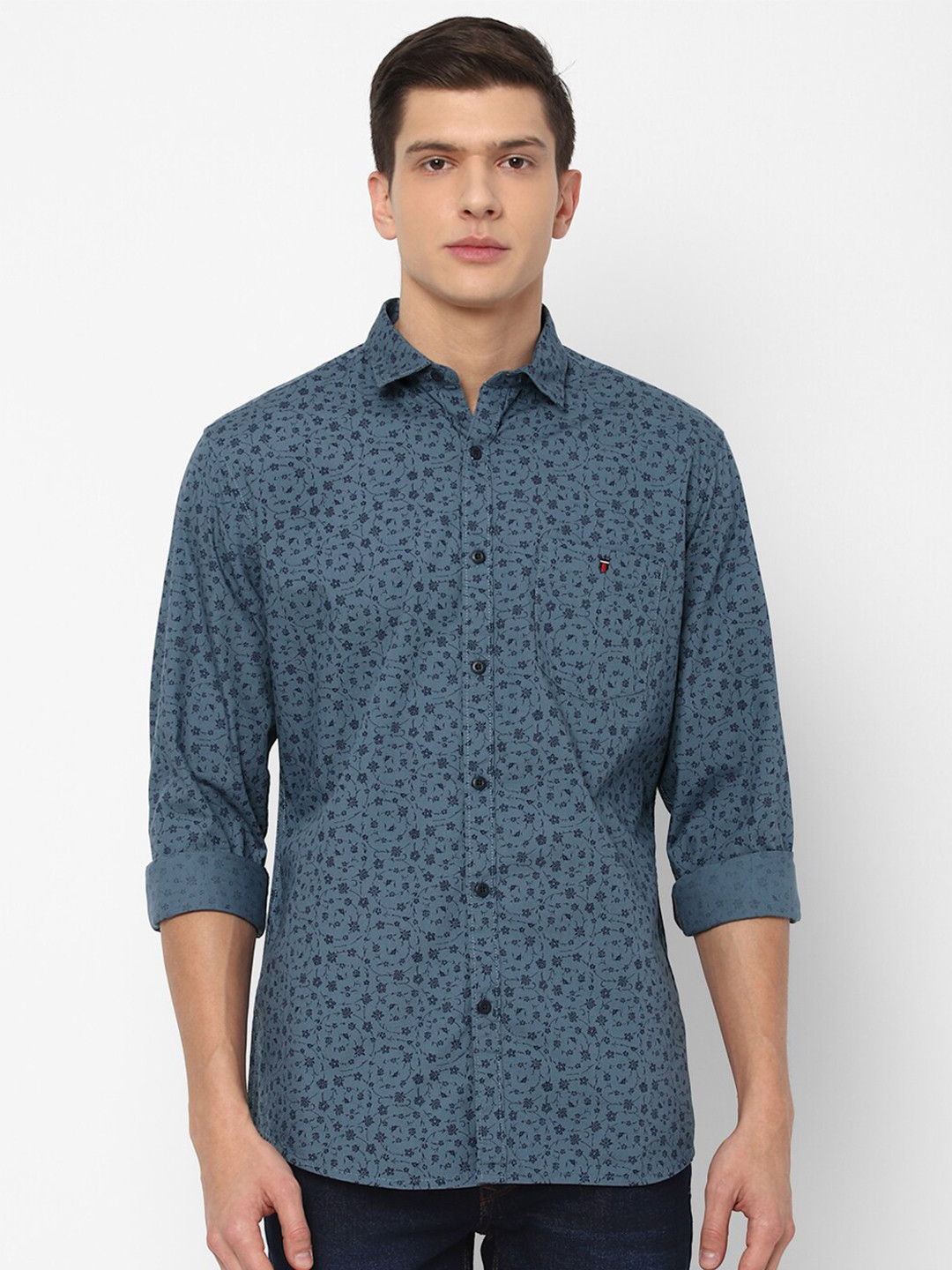 

Louis Philippe Jeans Men Blue Slim Fit Floral Printed Casual Shirt