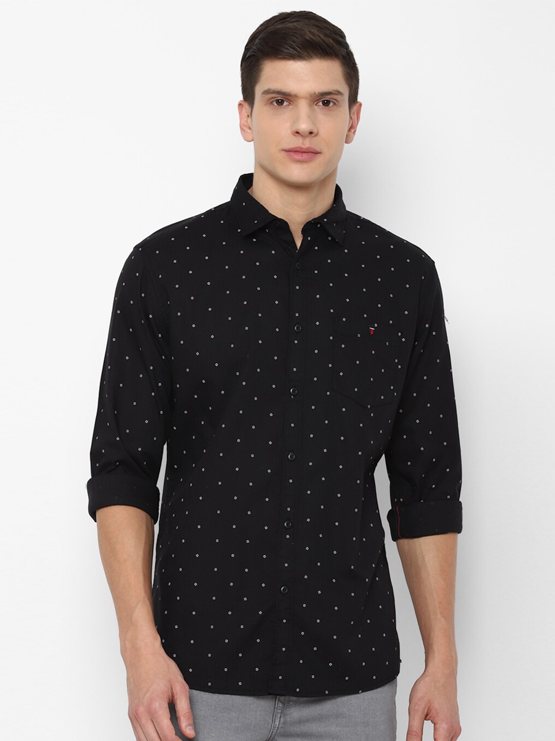 

Louis Philippe Jeans Black Slim Fit Printed Casual Shirt