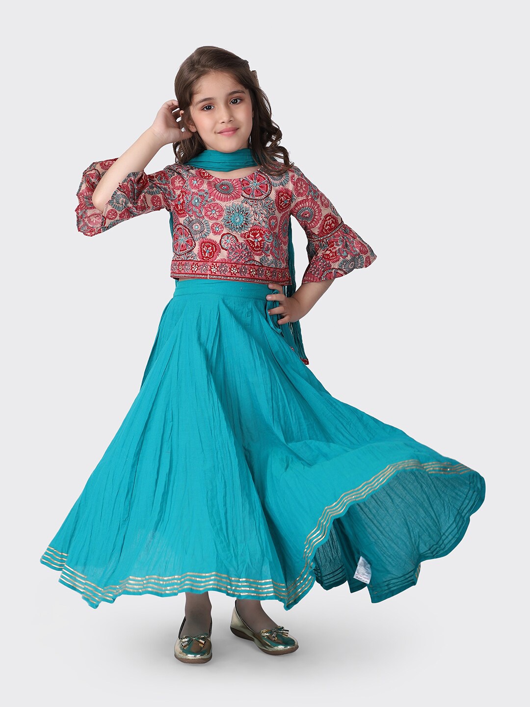 

Fabindia Girls Red & Blue Ready to Wear Lehenga & Blouse With Dupatta