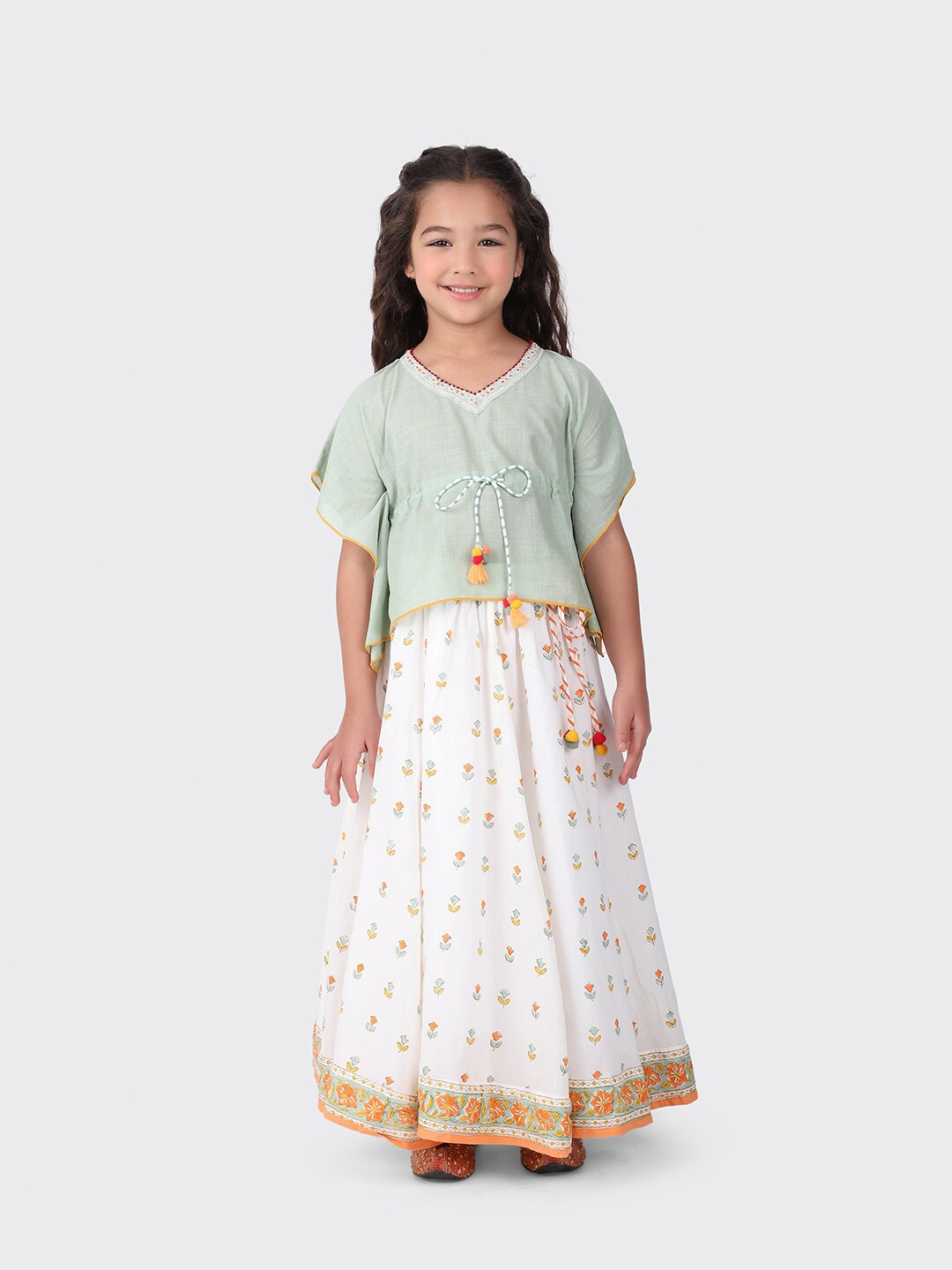 

Fabindia Girls Sage Green & White Printed Cotton Ready To Wear Lehenga Choli