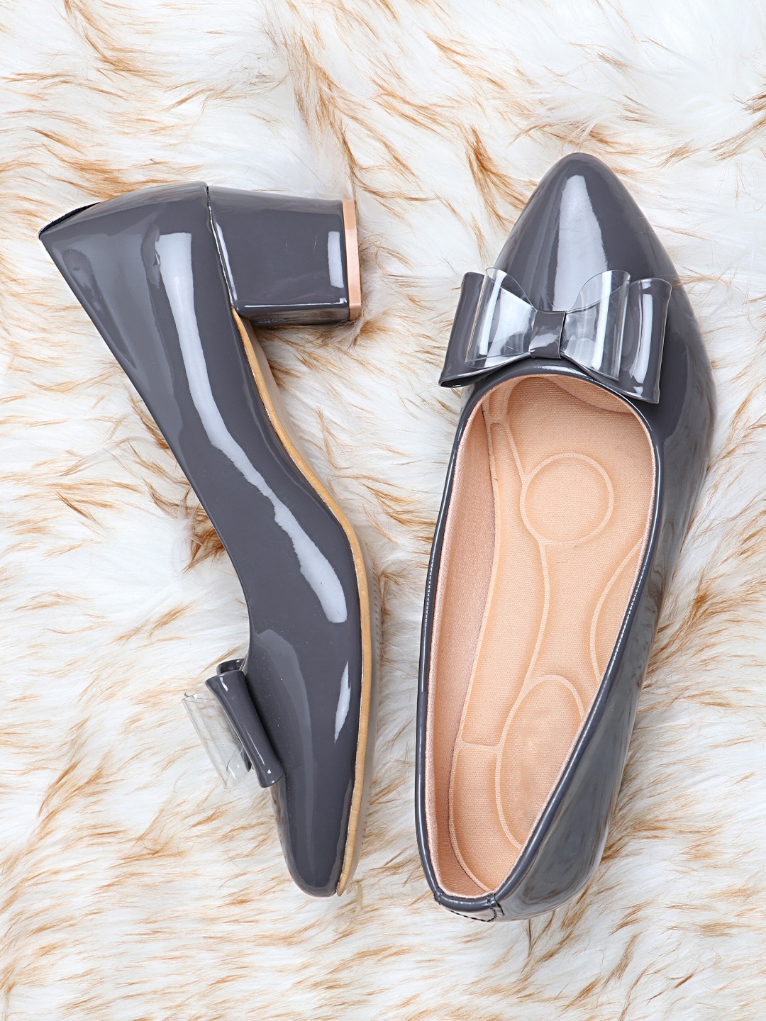 

THE WHITE POLE Grey Party Block Pumps with Bows
