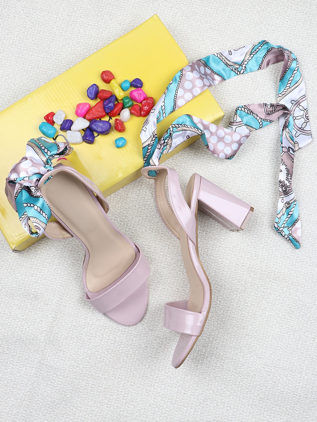 

THE WHITE POLE Pink Printed Party Block Sandals with Bows
