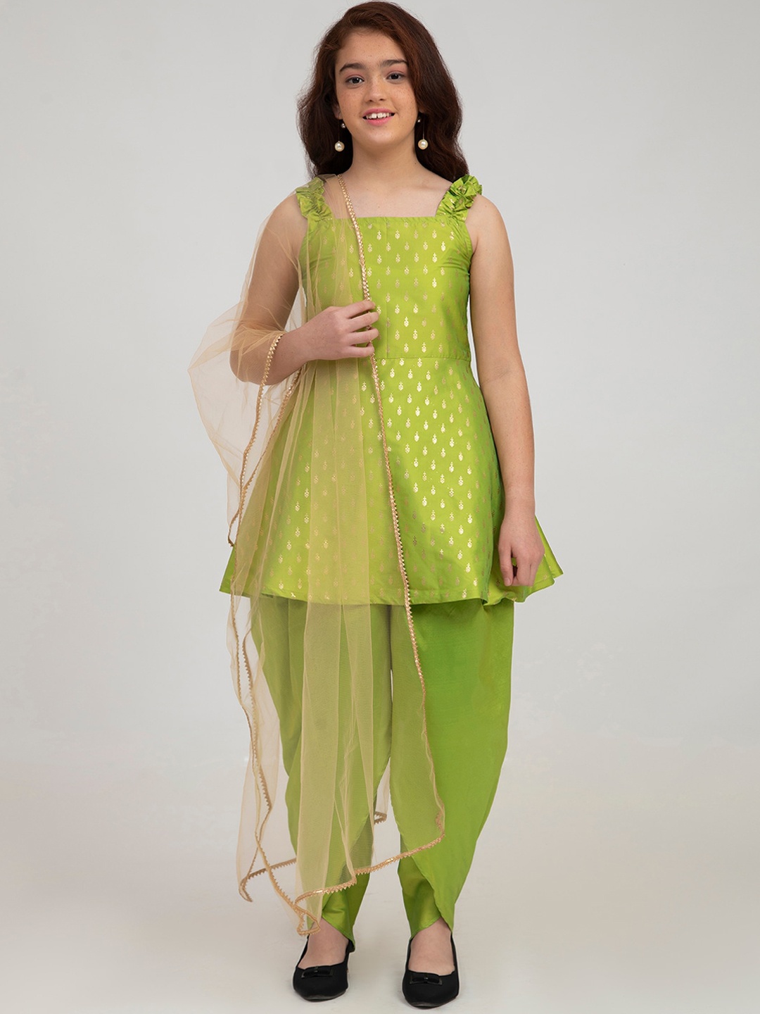 

Bitiya by Bhama Girls Green Ethnic Motifs Kurti with Dhoti Pants & With Dupatta