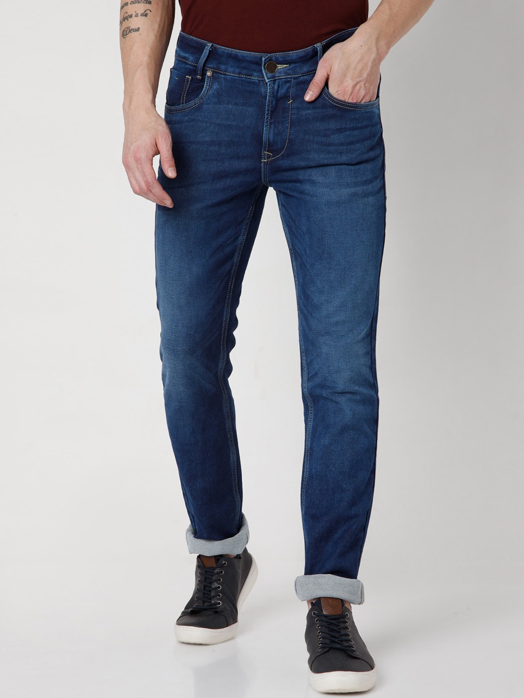 

Mufti Men Blue Slim Fit Heavy Fade Stretchable Jeans