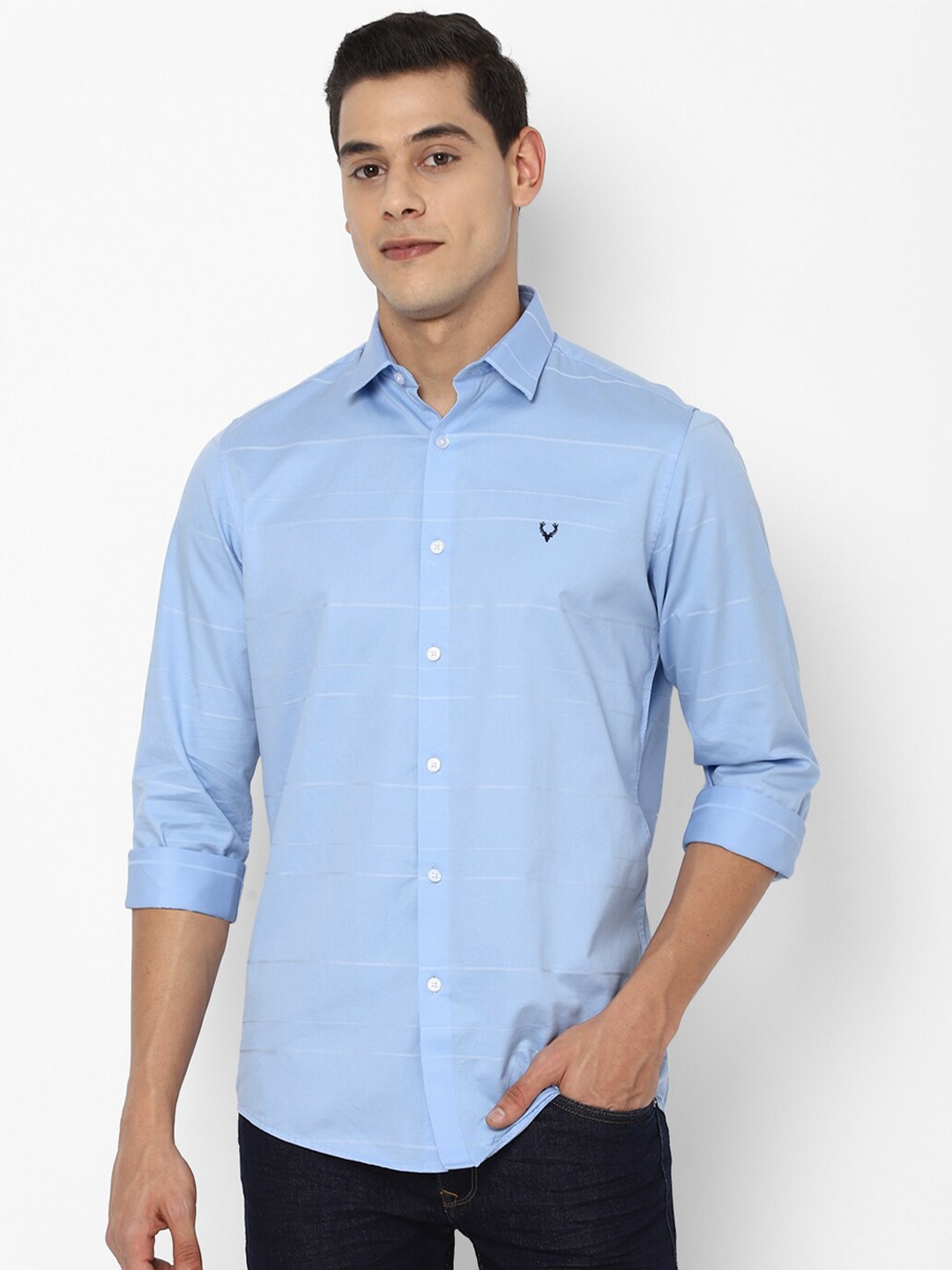 

Allen Solly Men Blue Slim Fit Horizontal Stripes Pure Cotton Casual Shirt
