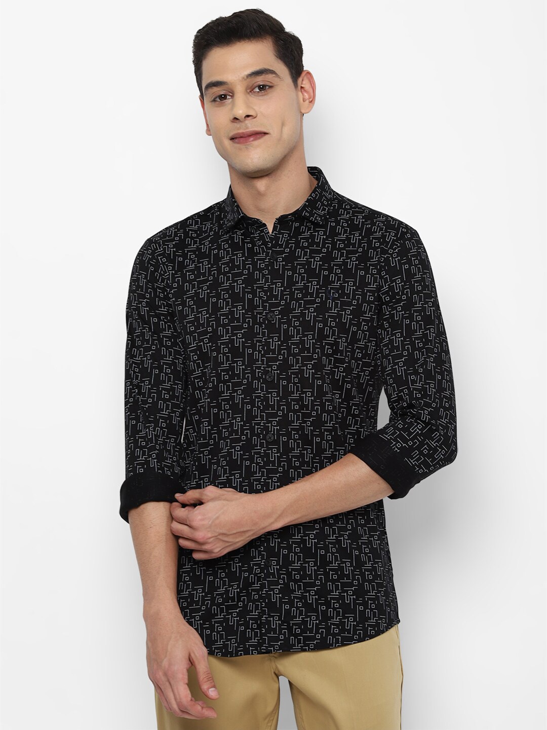 

Allen Solly Men Black Slim Fit Floral Printed Casual Shirt