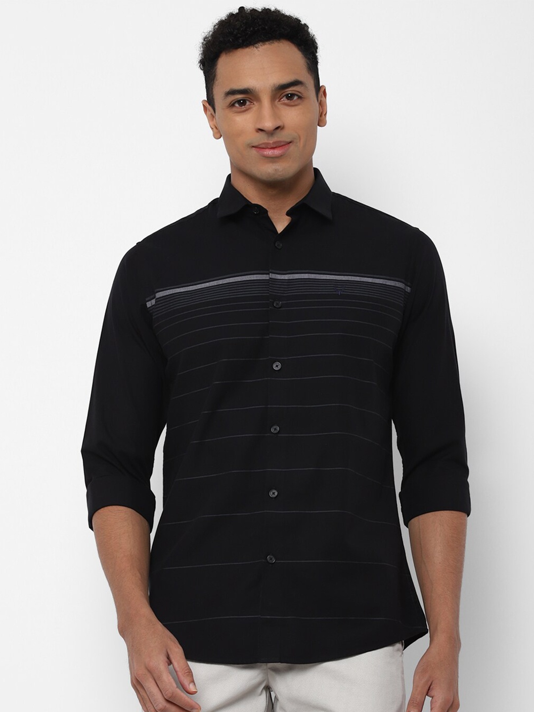 

Allen Solly Men Black Slim Fit Horizontal Stripes Striped Casual Shirt