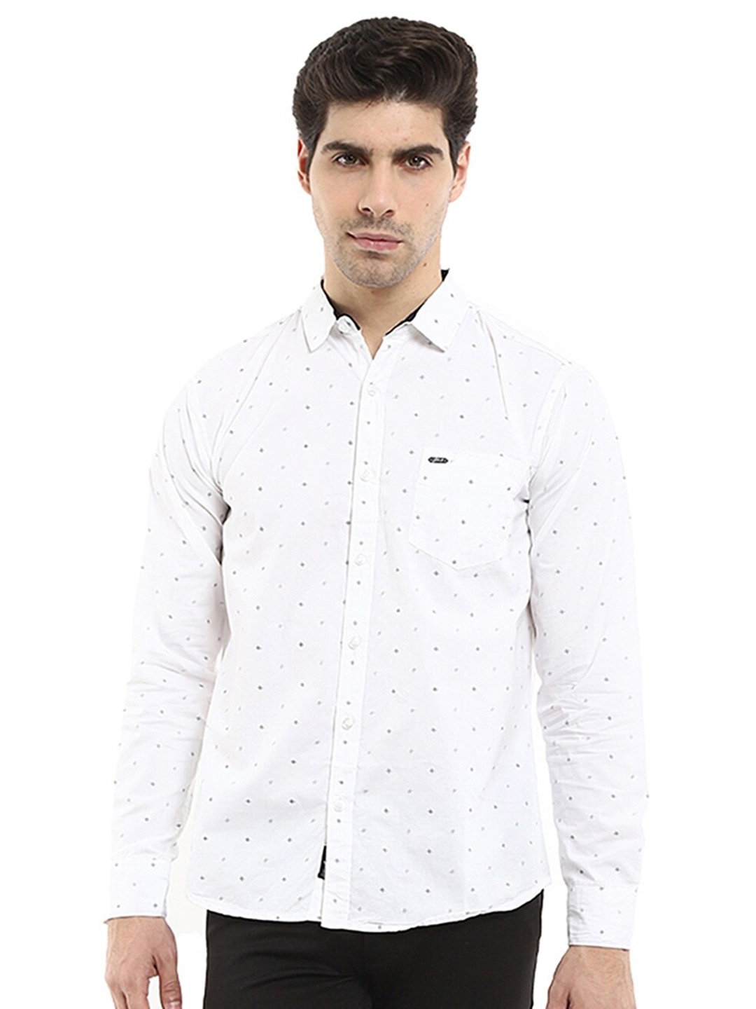 

V-Mart Men White Standard Slim Fit Printed Casual Shirt