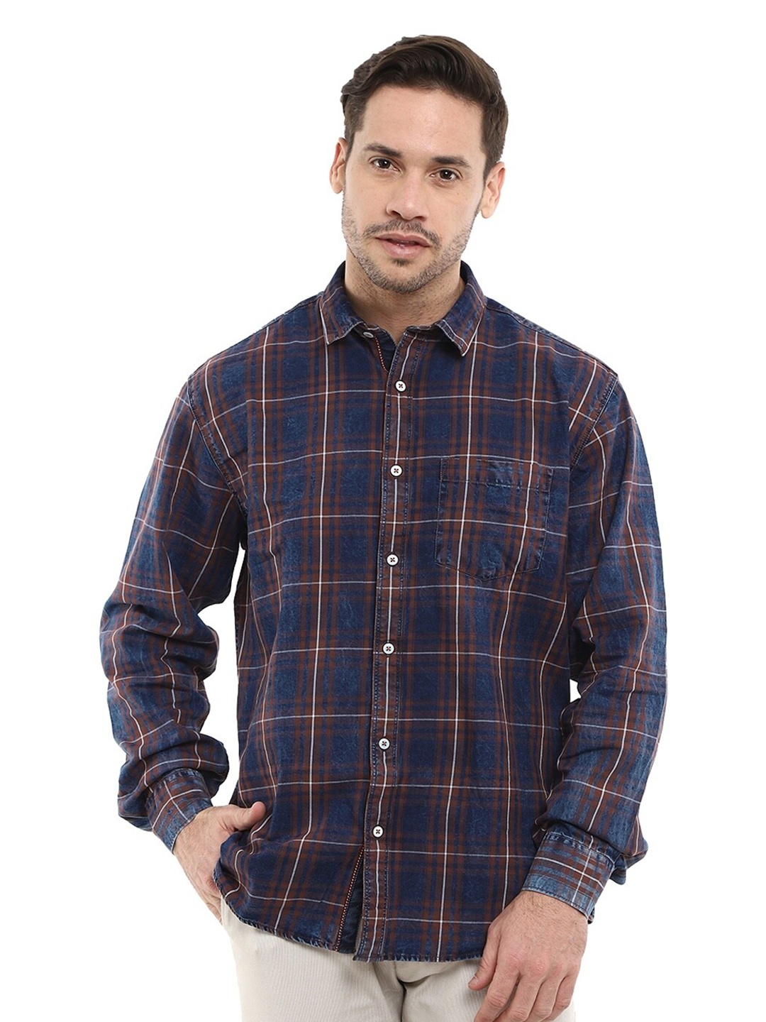 

V-Mart Men Brown Standard Checked Casual Shirt