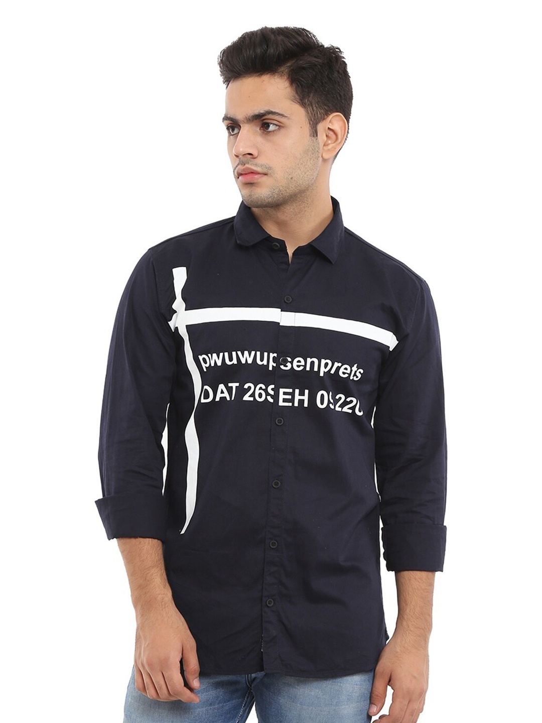 

V-Mart Men Green Standard Slim Fit Casual Shirt