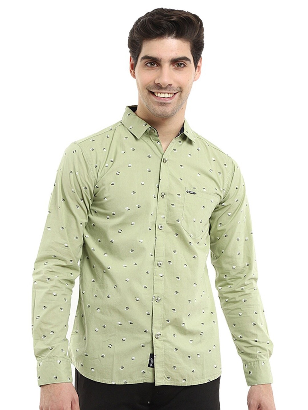 

V-Mart Men Green Standard Slim Fit Printed Casual Shirt