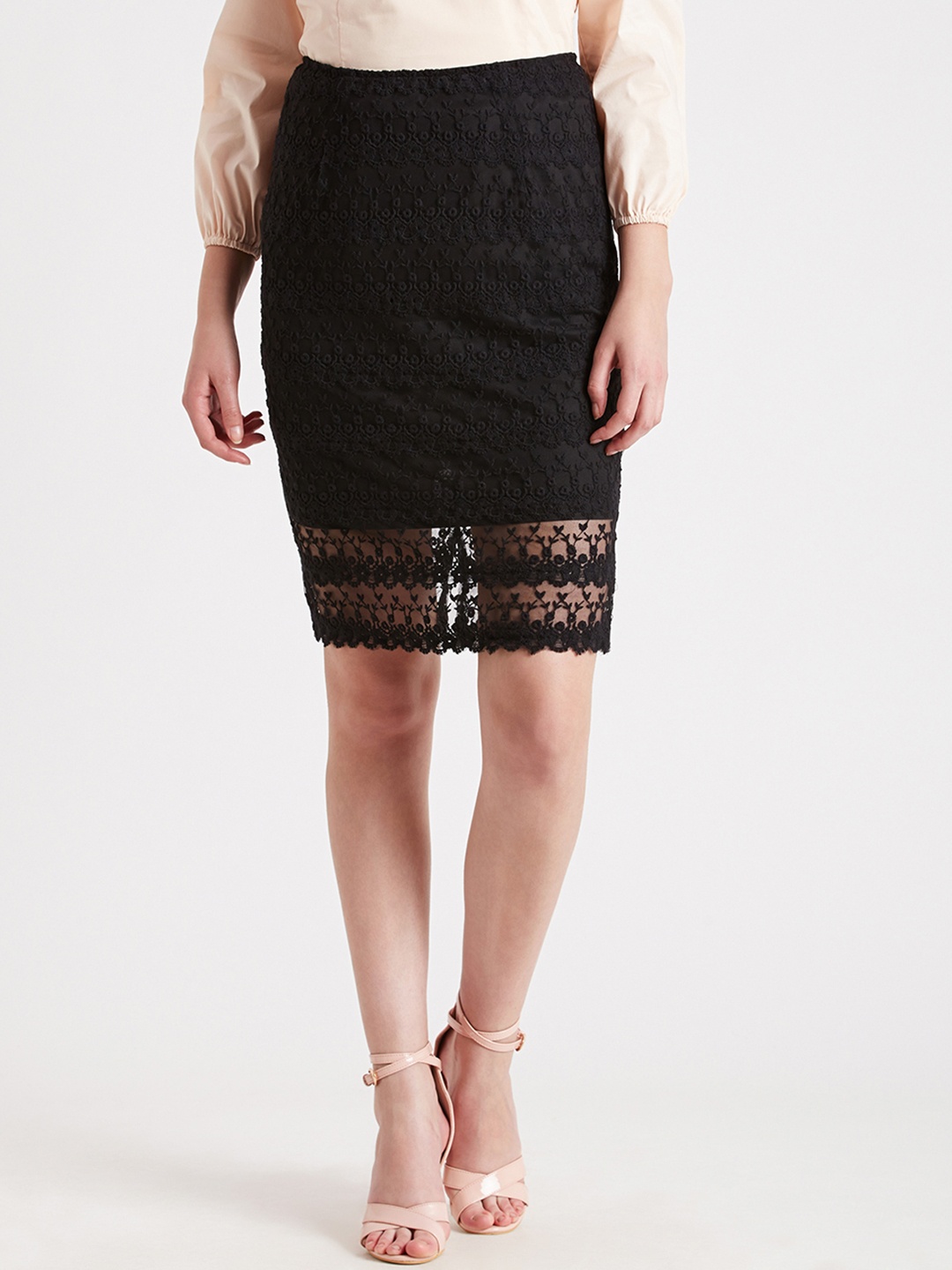 

COVER STORY Black Crochet Pencil Skirt