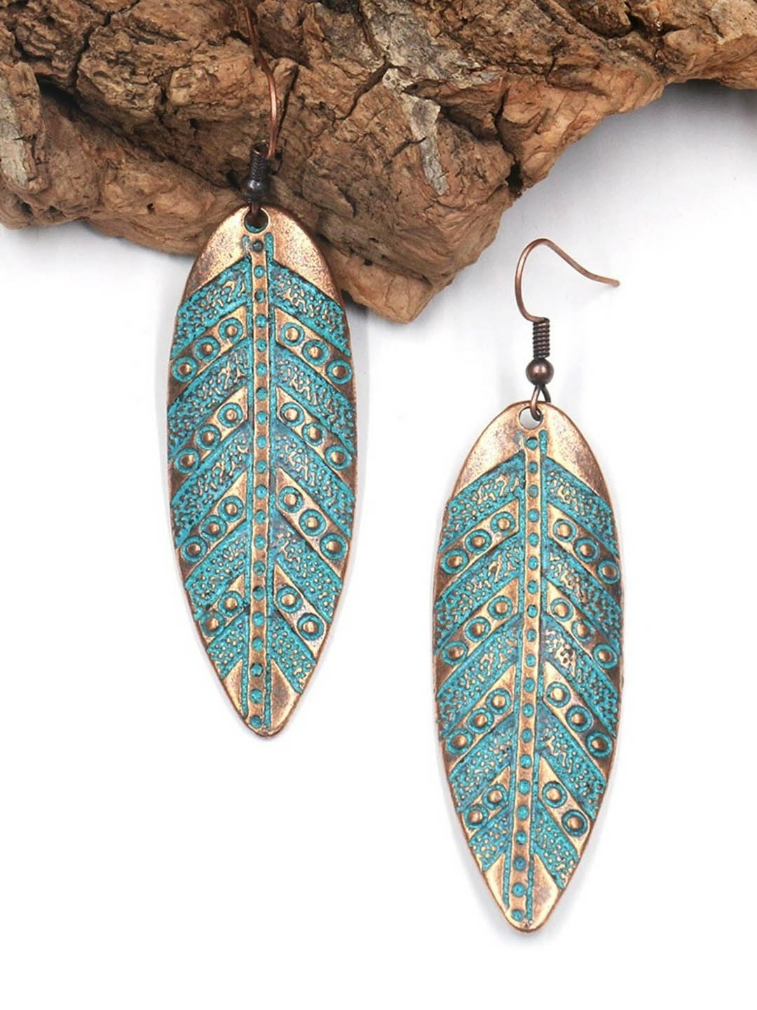 

EL REGALO Sea Green & Gold-Plated Leaf Shaped Drop Earrings