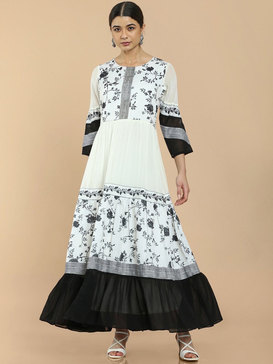 

Soch Women White & Black Floral Printed Anarkali Georgette Kurta