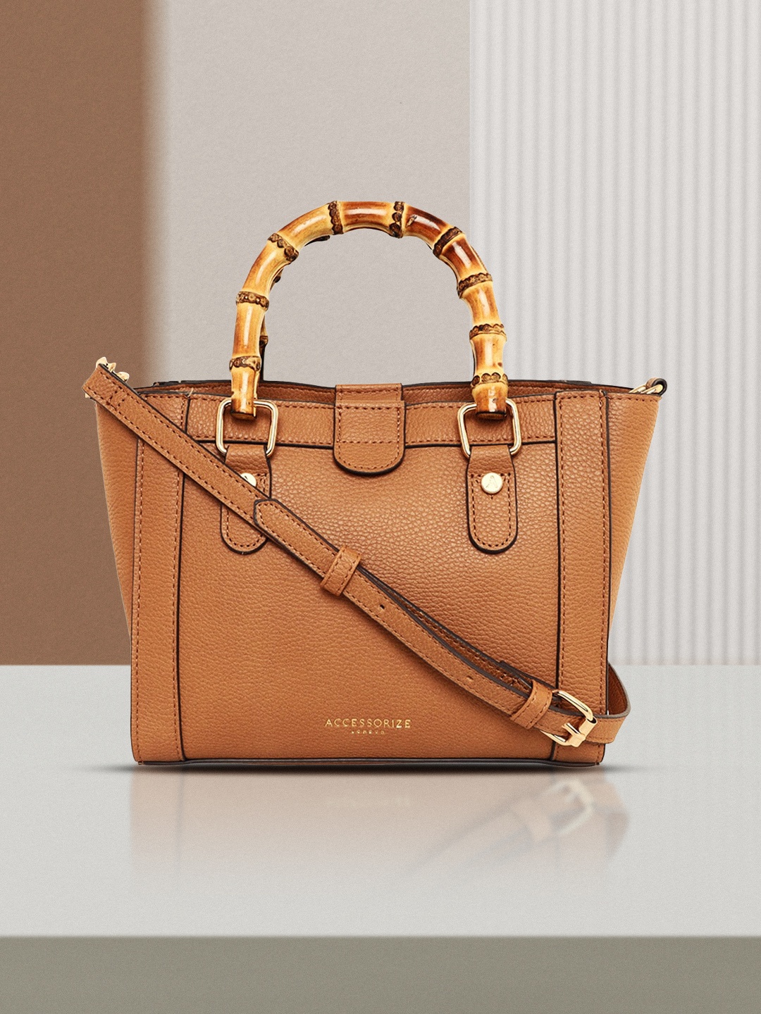 

Accessorize Tan Brown Textured Handheld Bag