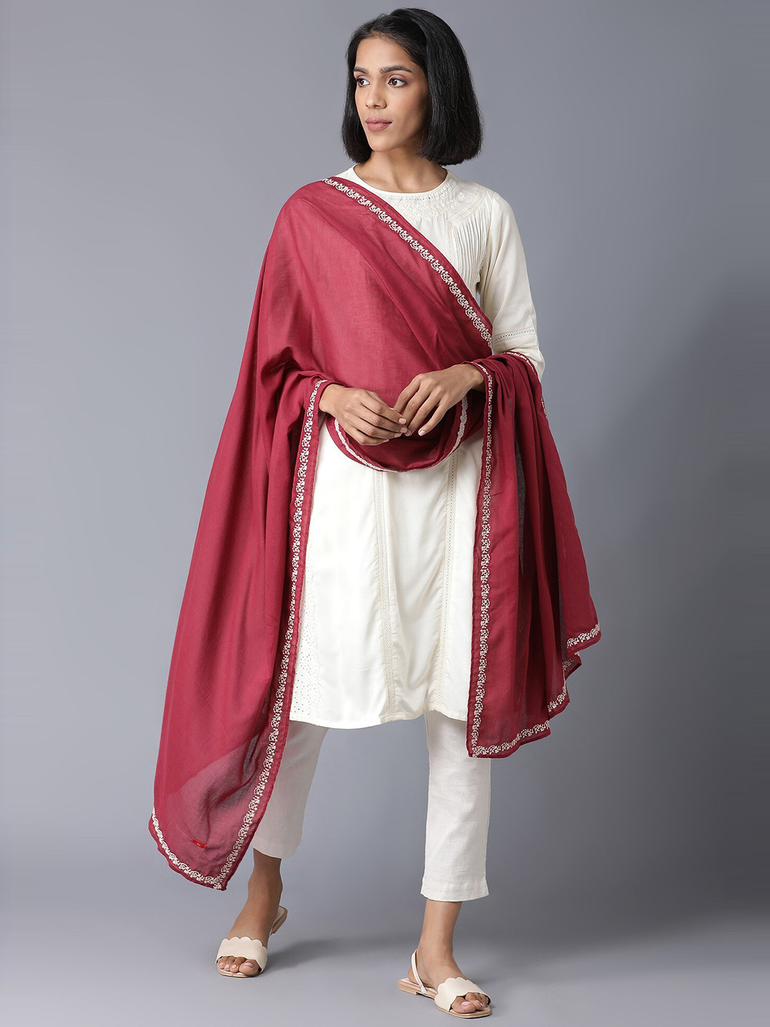 

W Off White & Maroon Cotton Dupatta With Thread Work