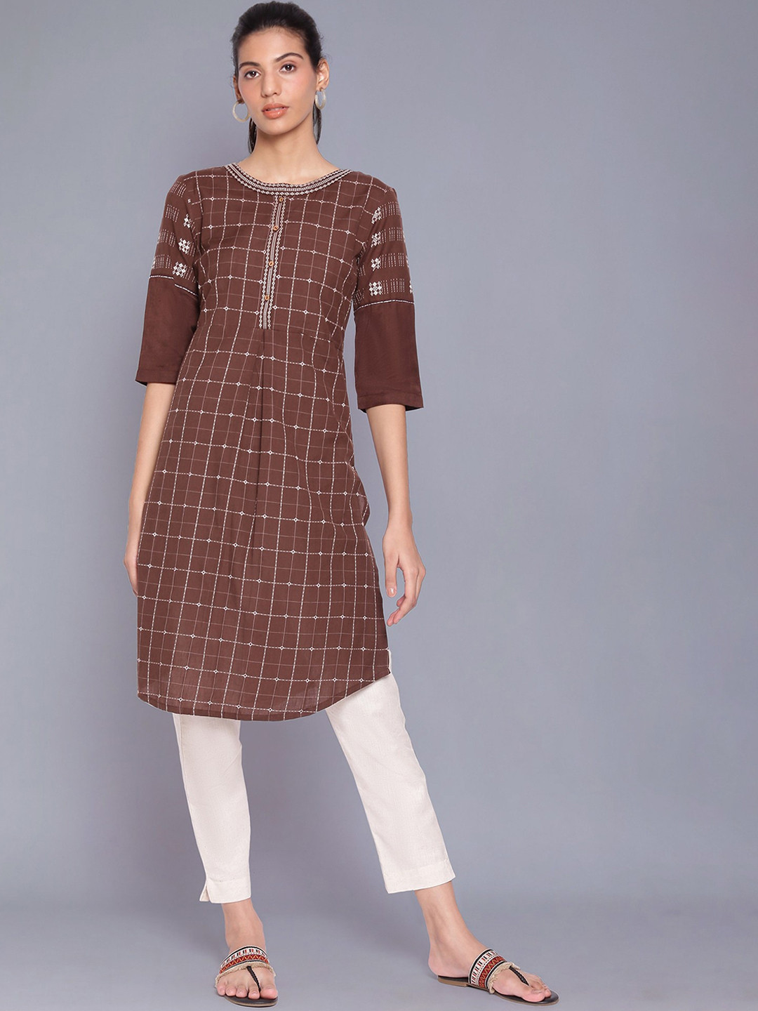

W Women Brown & White Checked Kurta