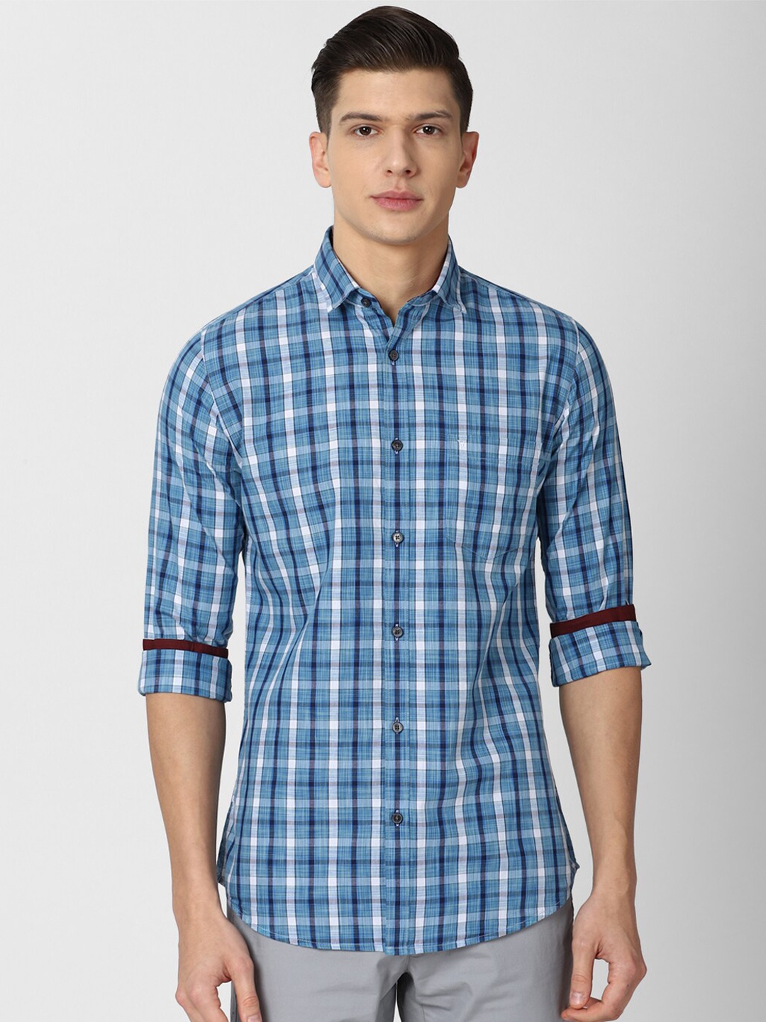 

Van Heusen Sport Men Blue Slim Fit Checked Cotton Casual Shirt