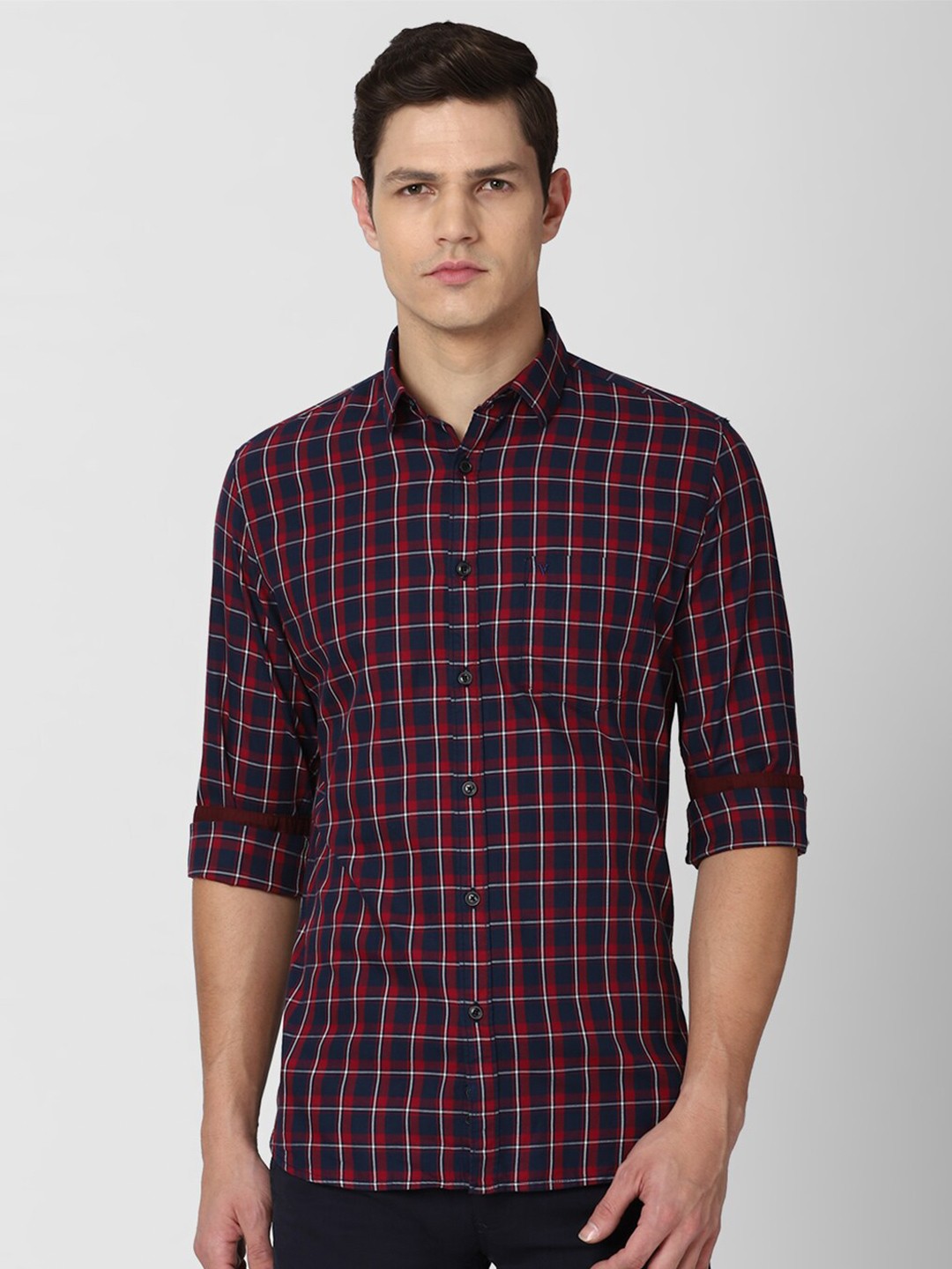 

Van Heusen Sport Men Navy Blue & Red Slim Fit Tartan Checked Pure Cotton Casual Shirt