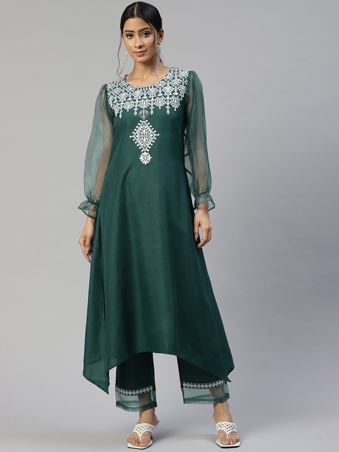 

Cottinfab Women Green Ethnic Motifs Embroidered Kurta with Palazzos