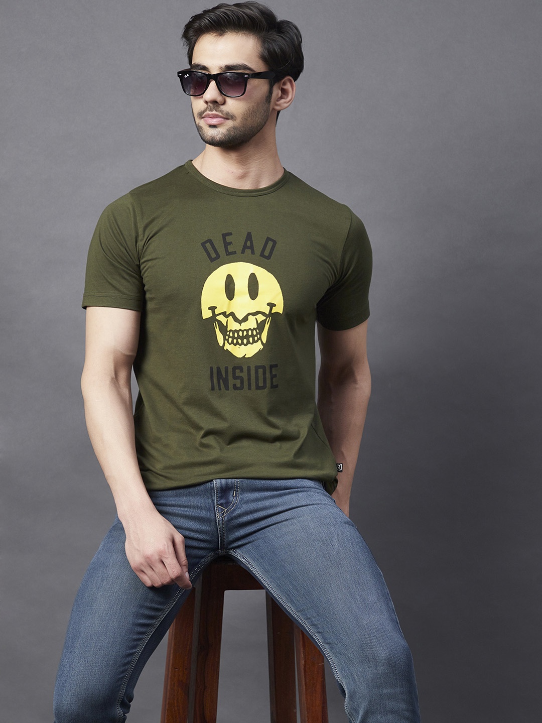 

Rigo Men Olive Green Typography Printed Slim Fit Running T-shirt