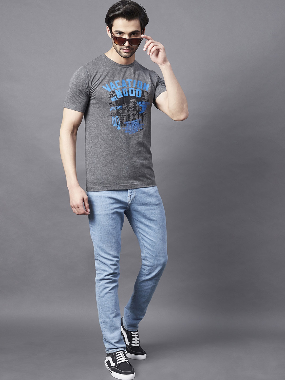 

Rigo Charcoal Typography Printed Slim Fit T-shirt