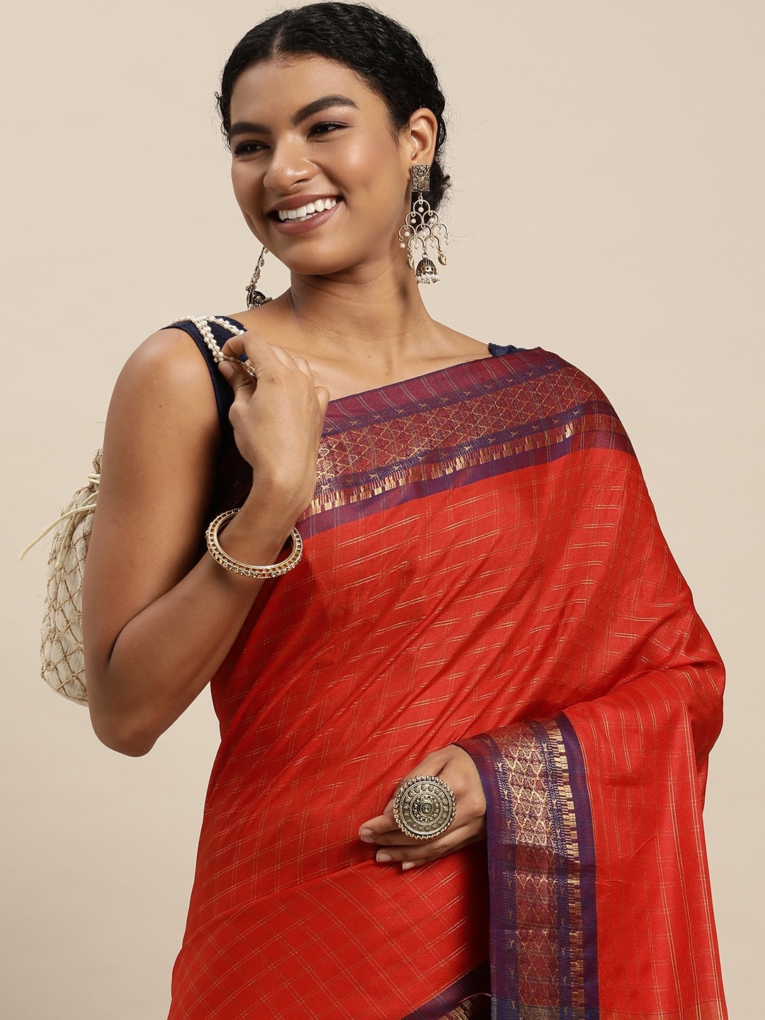 

VAIRAGEE Coral Pink Self-Checked Kota Saree