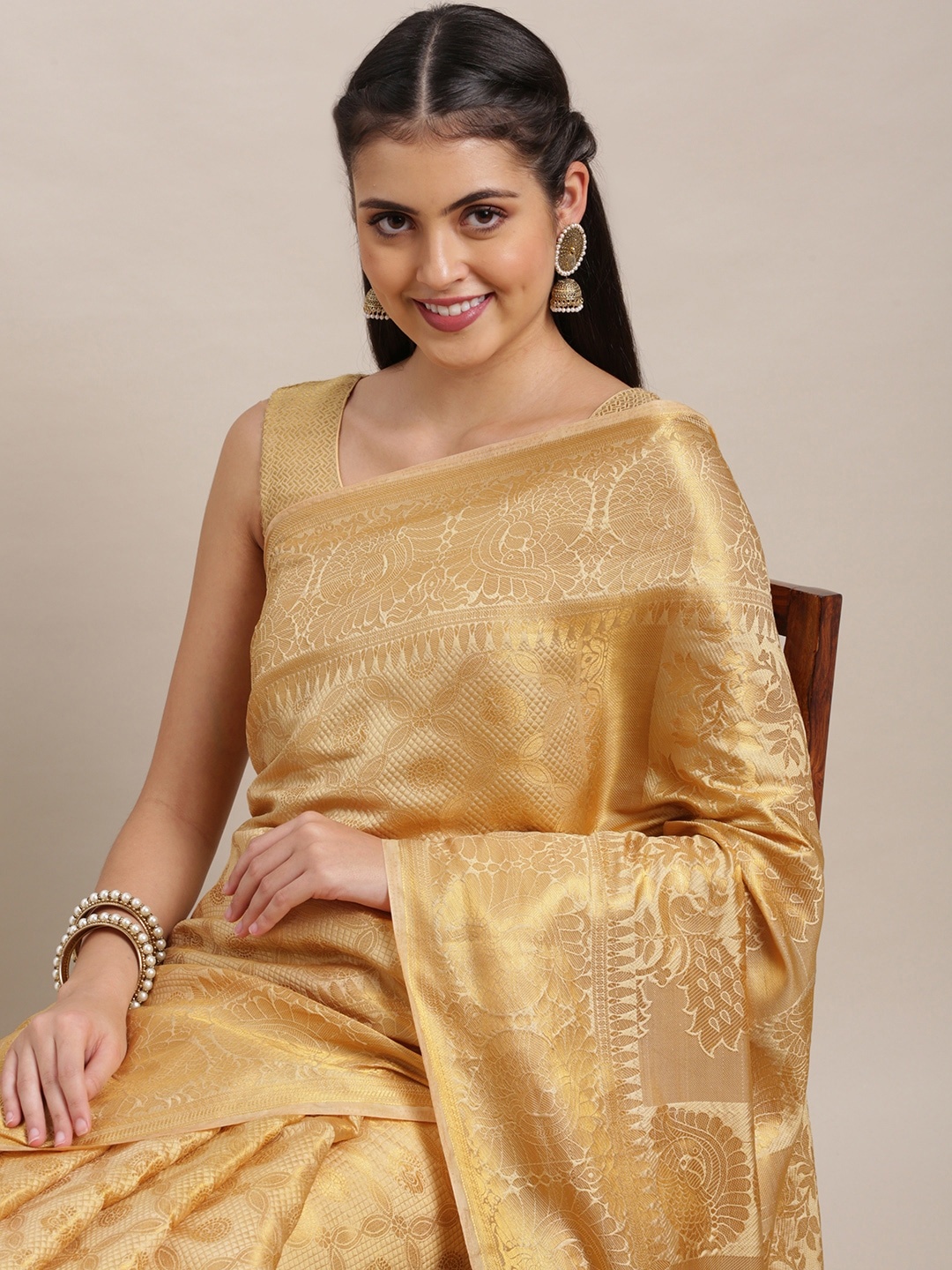 

VAIRAGEE Cream-Coloured & Golden Ethnic Motifs Pure Silk Kanjeevaram Saree