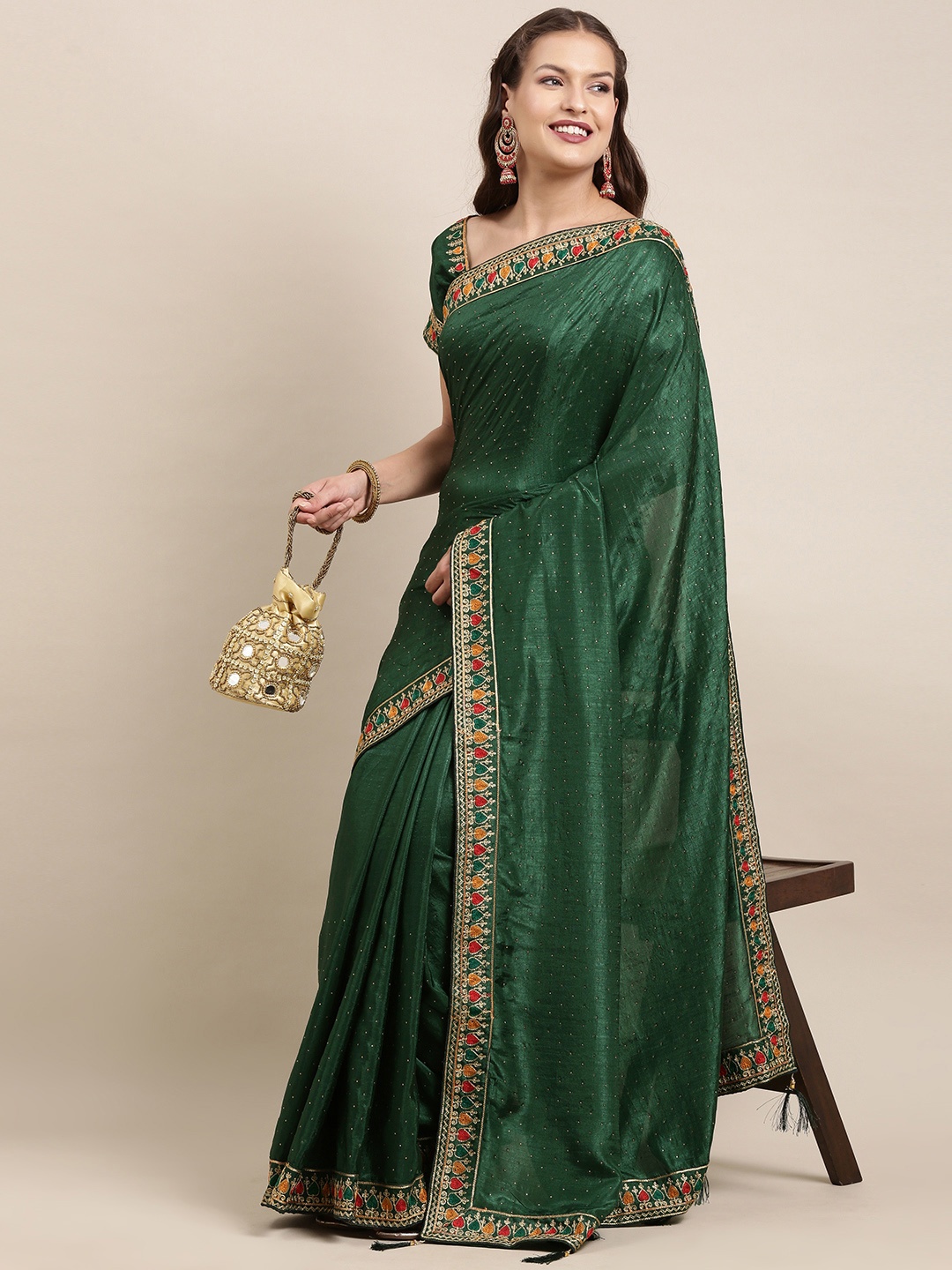 

VAIRAGEE Green Embellished Mukaish Saree