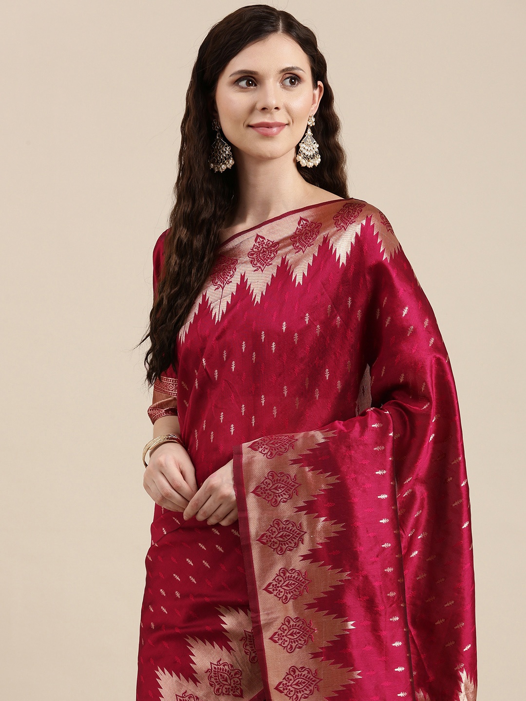 

VAIRAGEE Magenta & Golden Ethnic Motifs Silk Blend Banarasi Saree