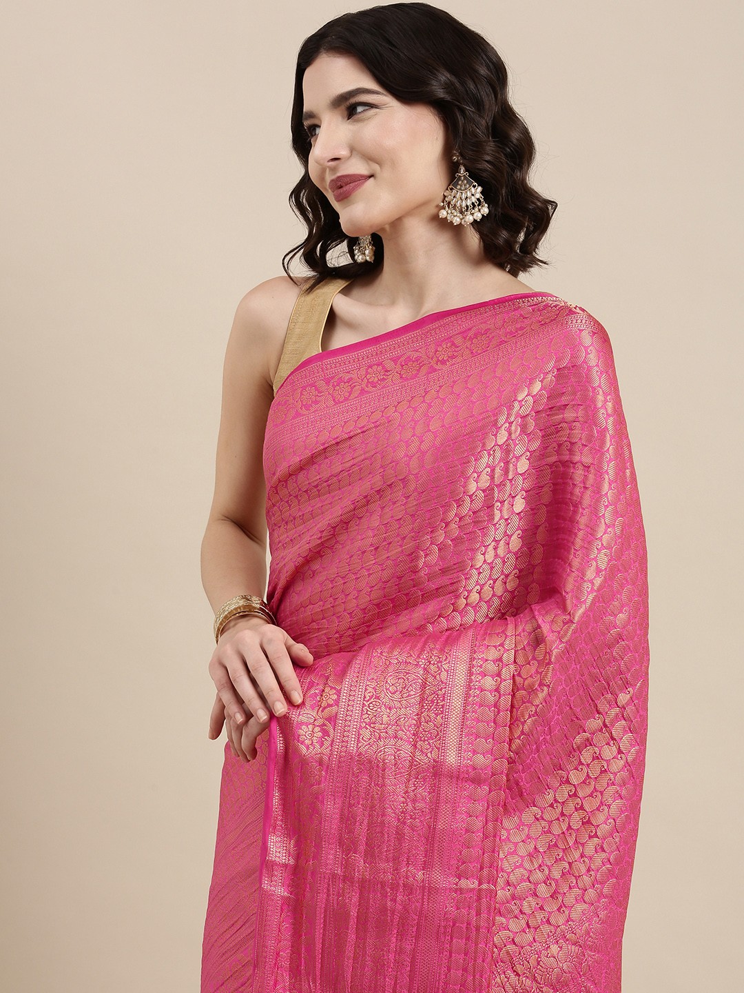 

VAIRAGEE Pink & Golden Ethnic Motifs Pure Silk Kanjeevaram Saree