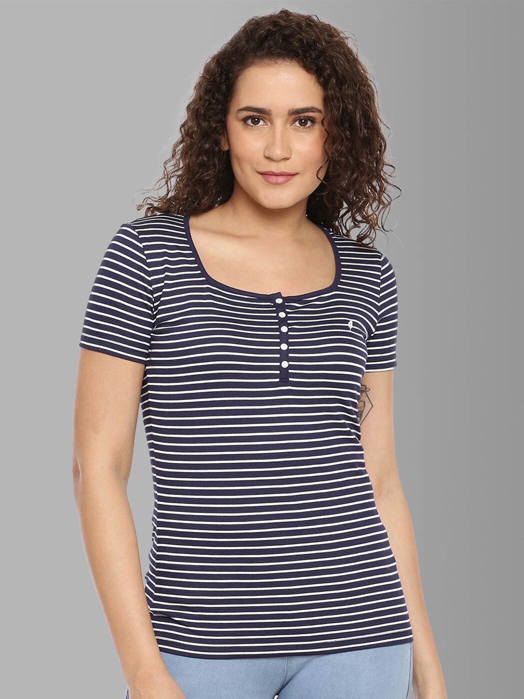 

Feather Soft Elite Women Navy Blue Striped Slim Fit Running T-shirt