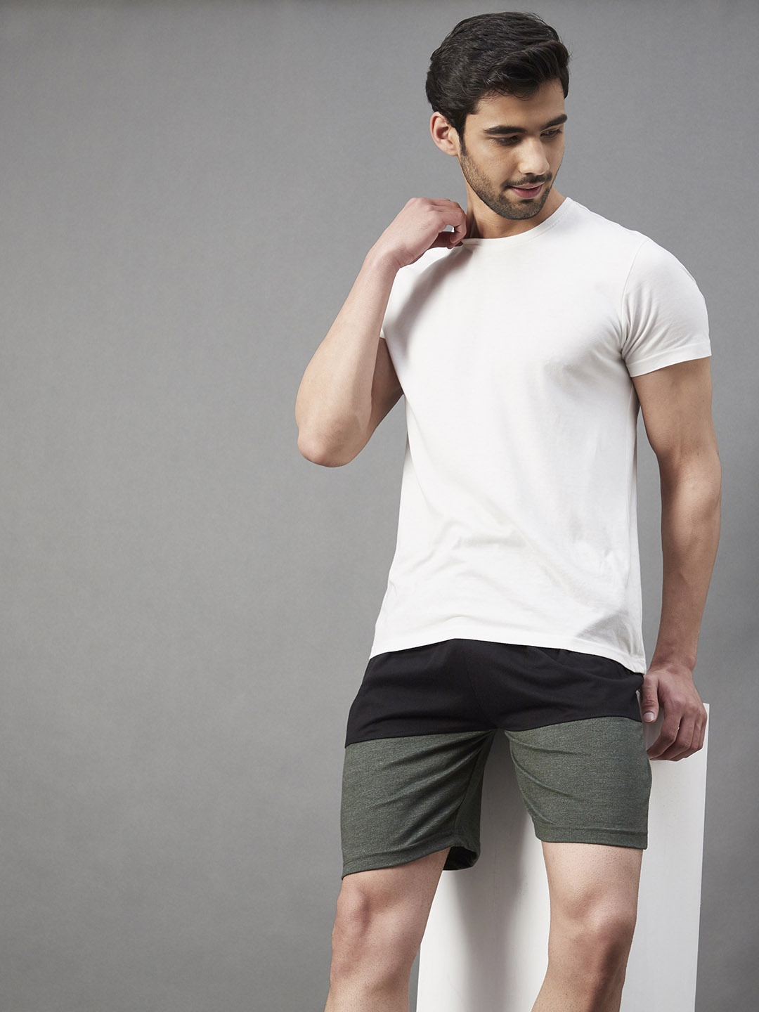 

Rigo Men Black & Olive Green Colourblocked Cotton Running Shorts