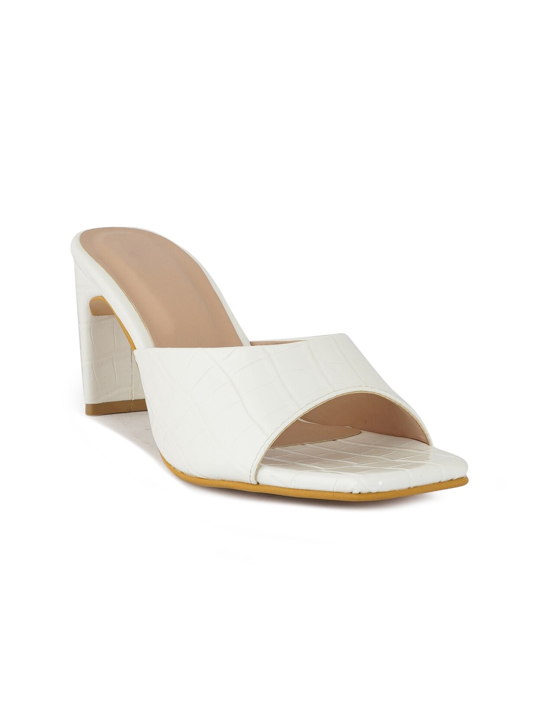 

Walkfree White Sandals
