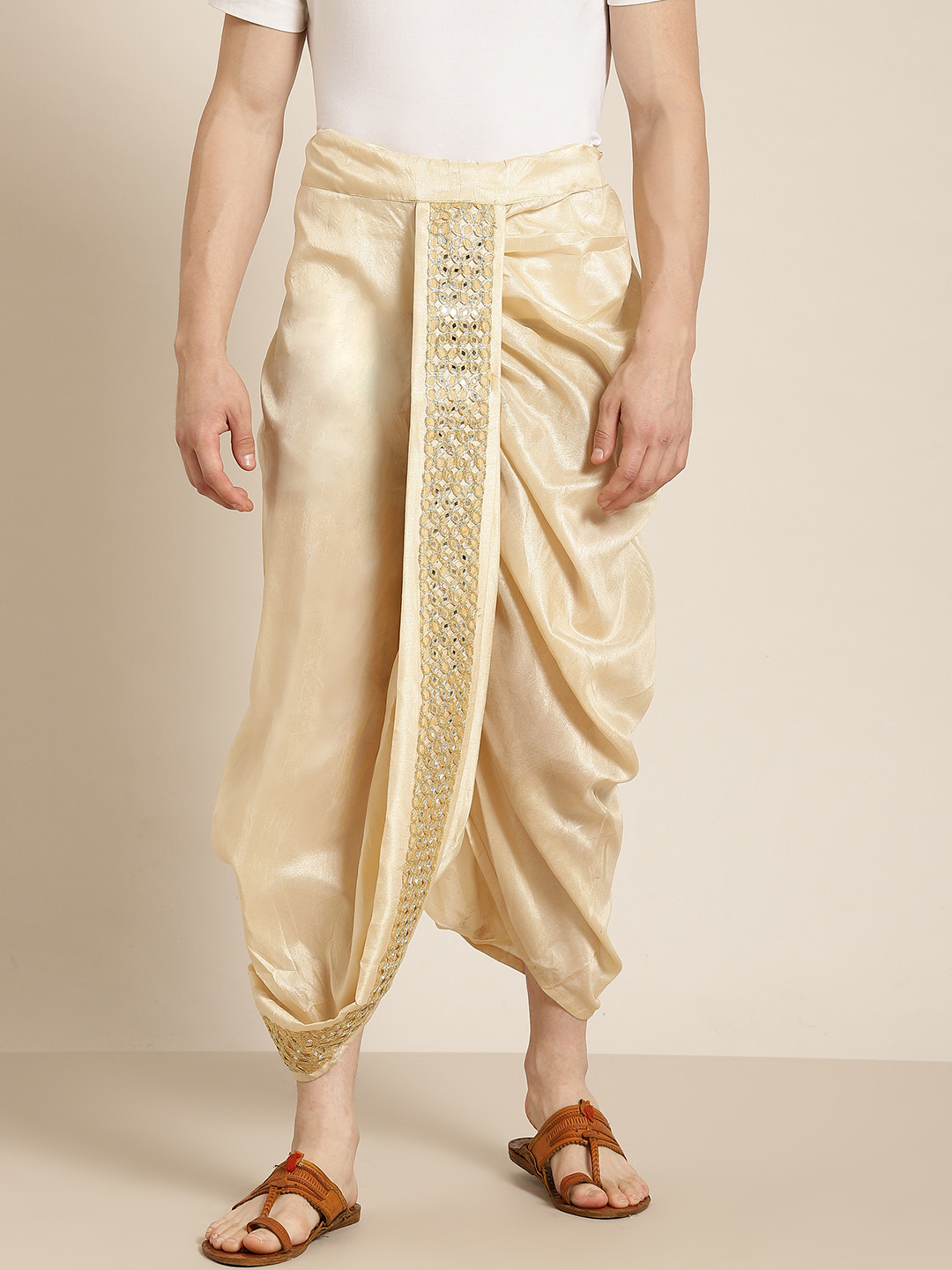 

Anug by SOJANYA Men Beige Solid Dhoti Pants