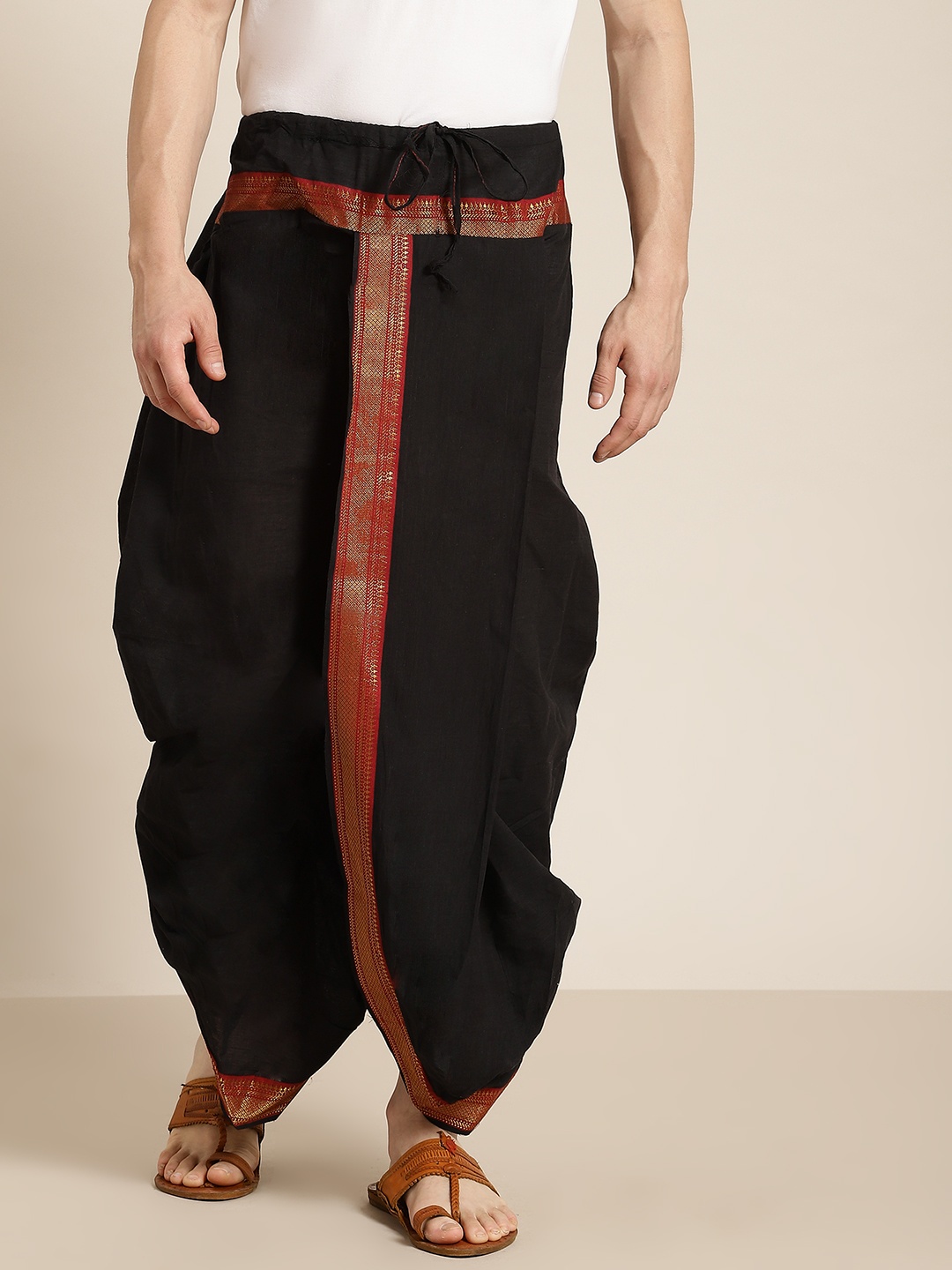 

Anug by SOJANYA Men Black Solid Cotton Dhoti Pants